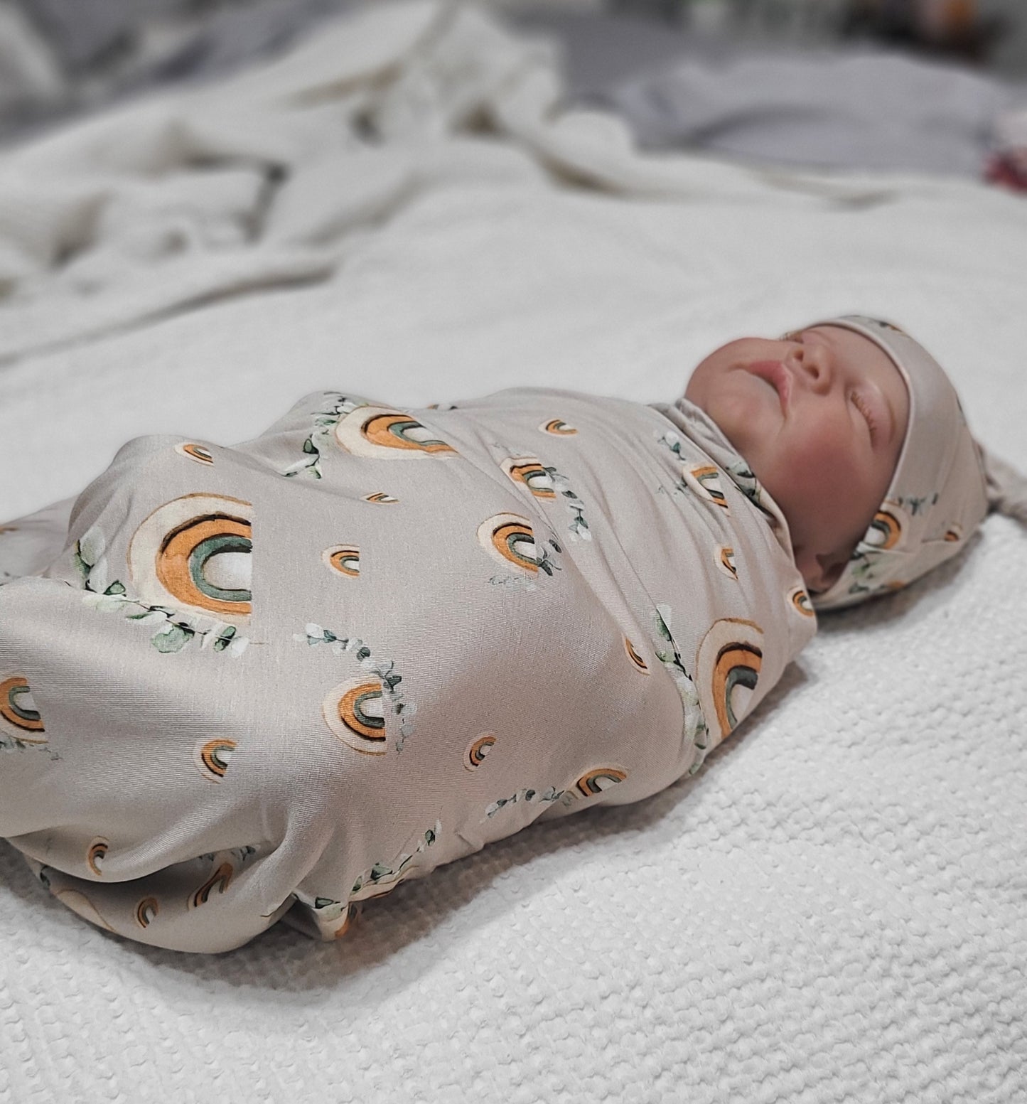 Arcoíris boho, Swaddle con gorro