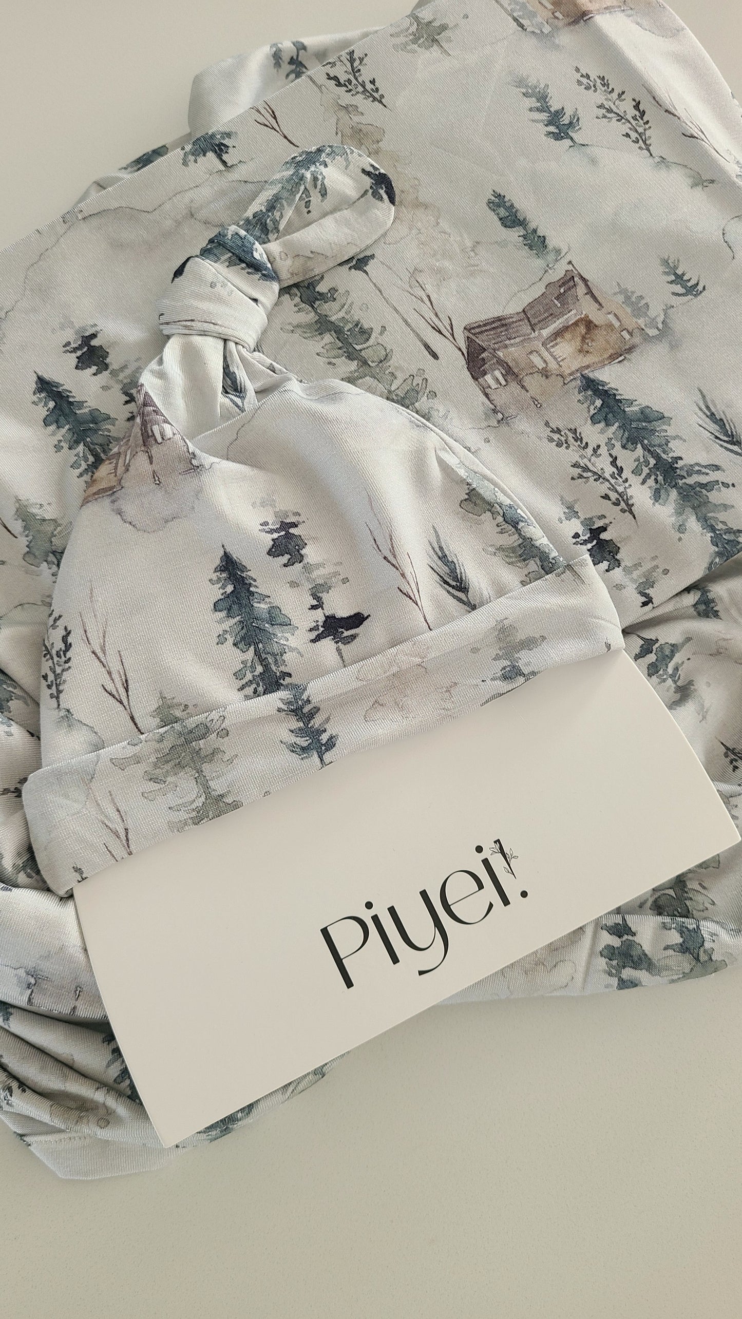 Bosque Swaddle con gorro